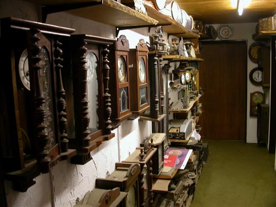 Antikuhren-haus Weber - Museum - Klicken um weiter zu blättern